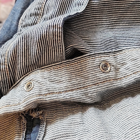 Gap Size Small Long Sleeve Snap Button Up Shirt Blue Striped - Picture 5 of 5